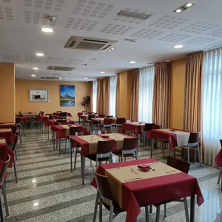 Palacio Congresos 3*